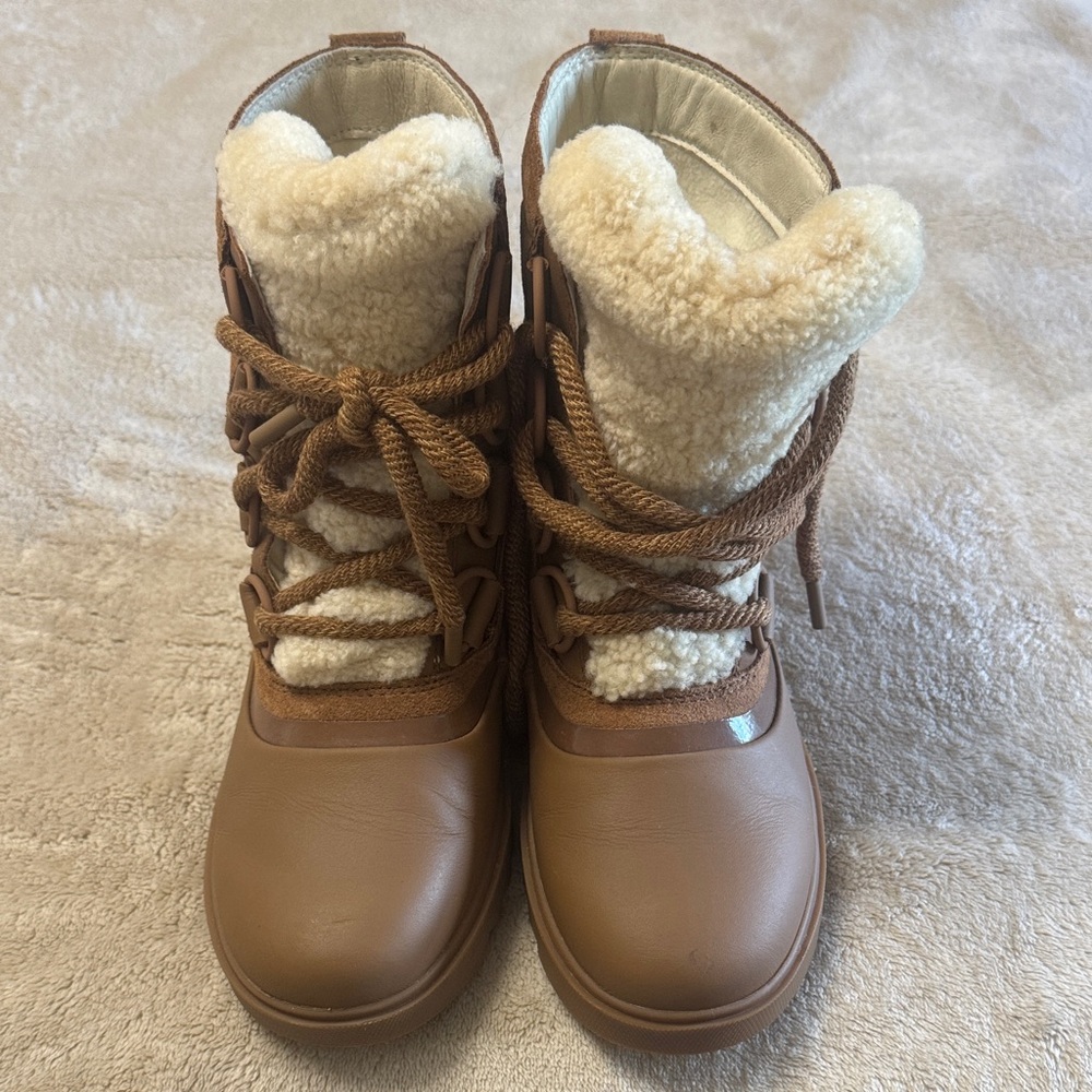 Sorel Tan Boots with Cream Lining- Brand New